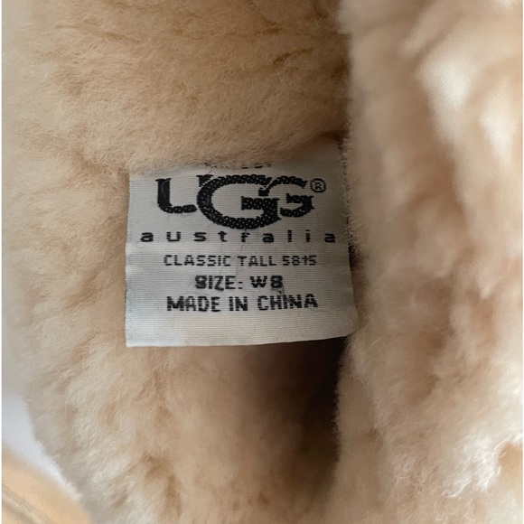 Classic Tall Uggs - Picture 9 of 11